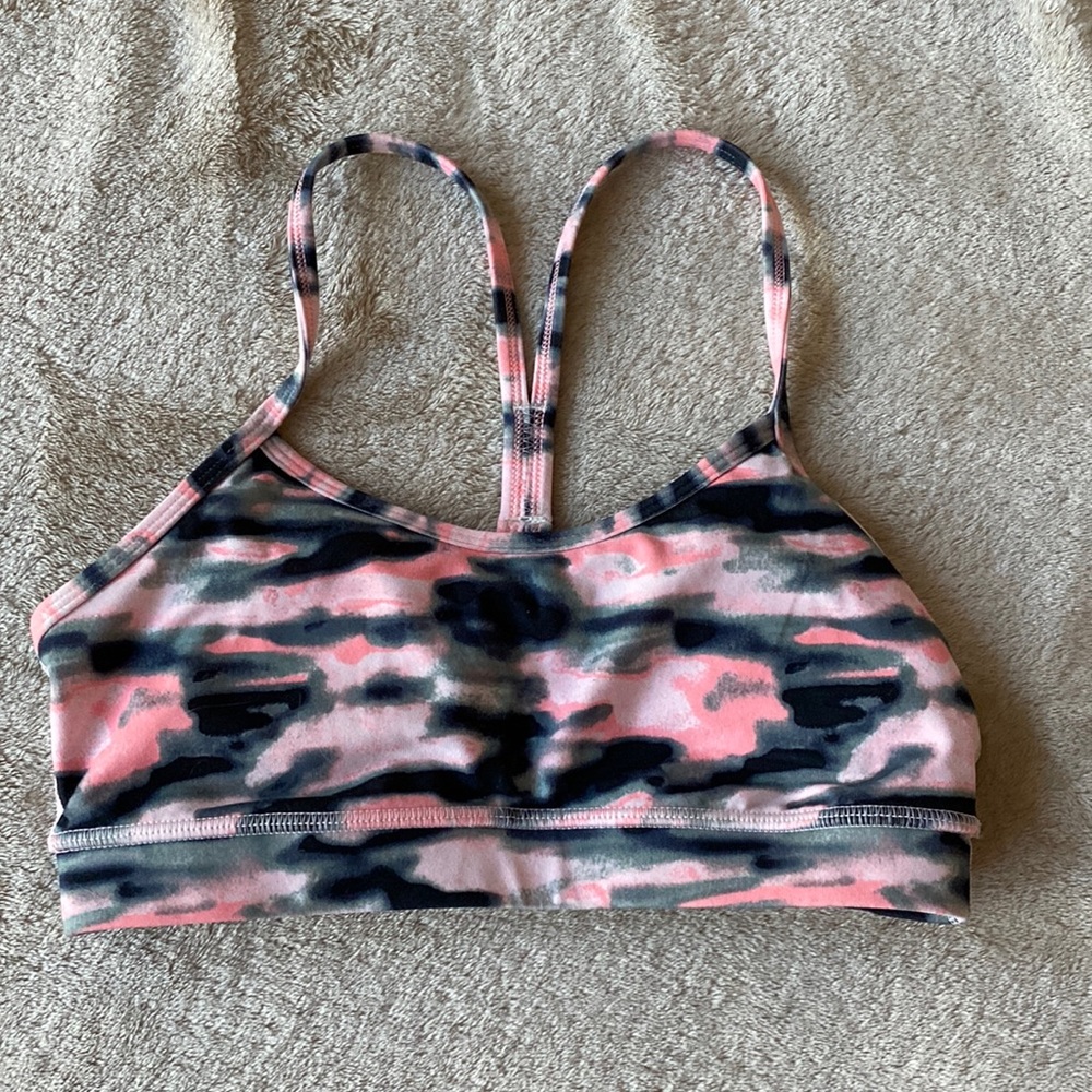 Lululemon camo sports bra